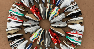 un cercle formé par des sneakers